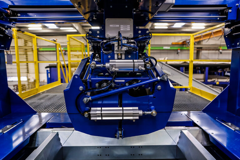 What Are Palletizing Robots Used For? (vs Conventional Palletizing Machines)