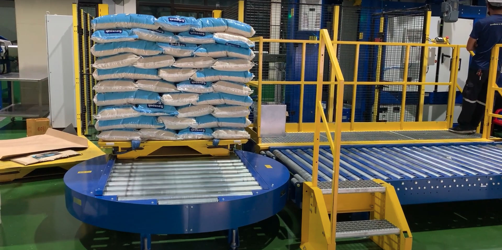 Palletizing process rice - Verbruggen 